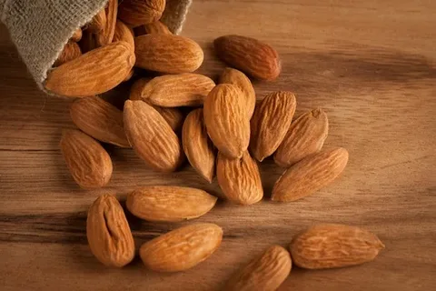 خرید مغز بادام صادراتی + قیمت فروش استثنایی